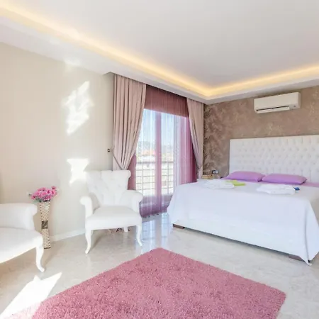 Villa Nirvana *